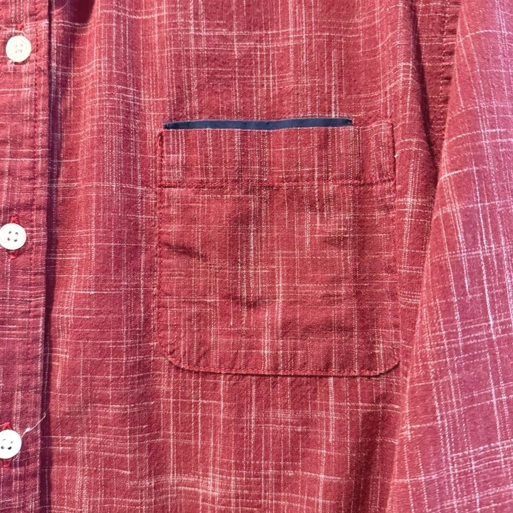 im·pā·tient wŏlves Button Down Shirt Red Crosshatch Textured Mens L - Picture 3 of 8